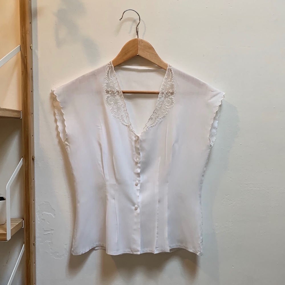 🚫SOLD🚫Vintage White Cotton Lace Blouse, Size S/M - Picture 1 of 5